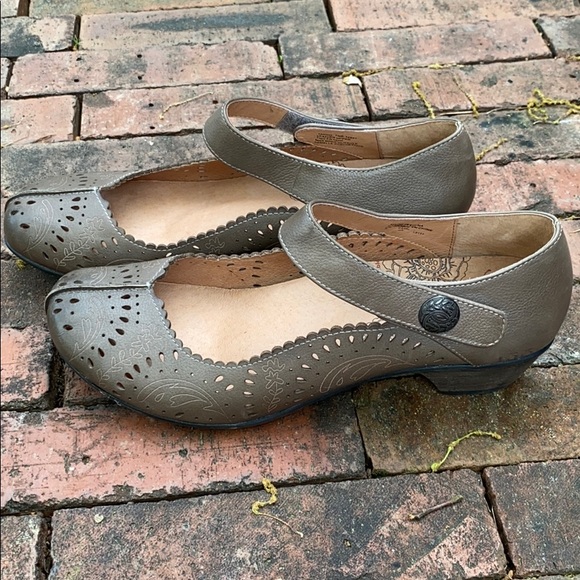 Taos Footwear Shoes - Taos Leather Mary Janes